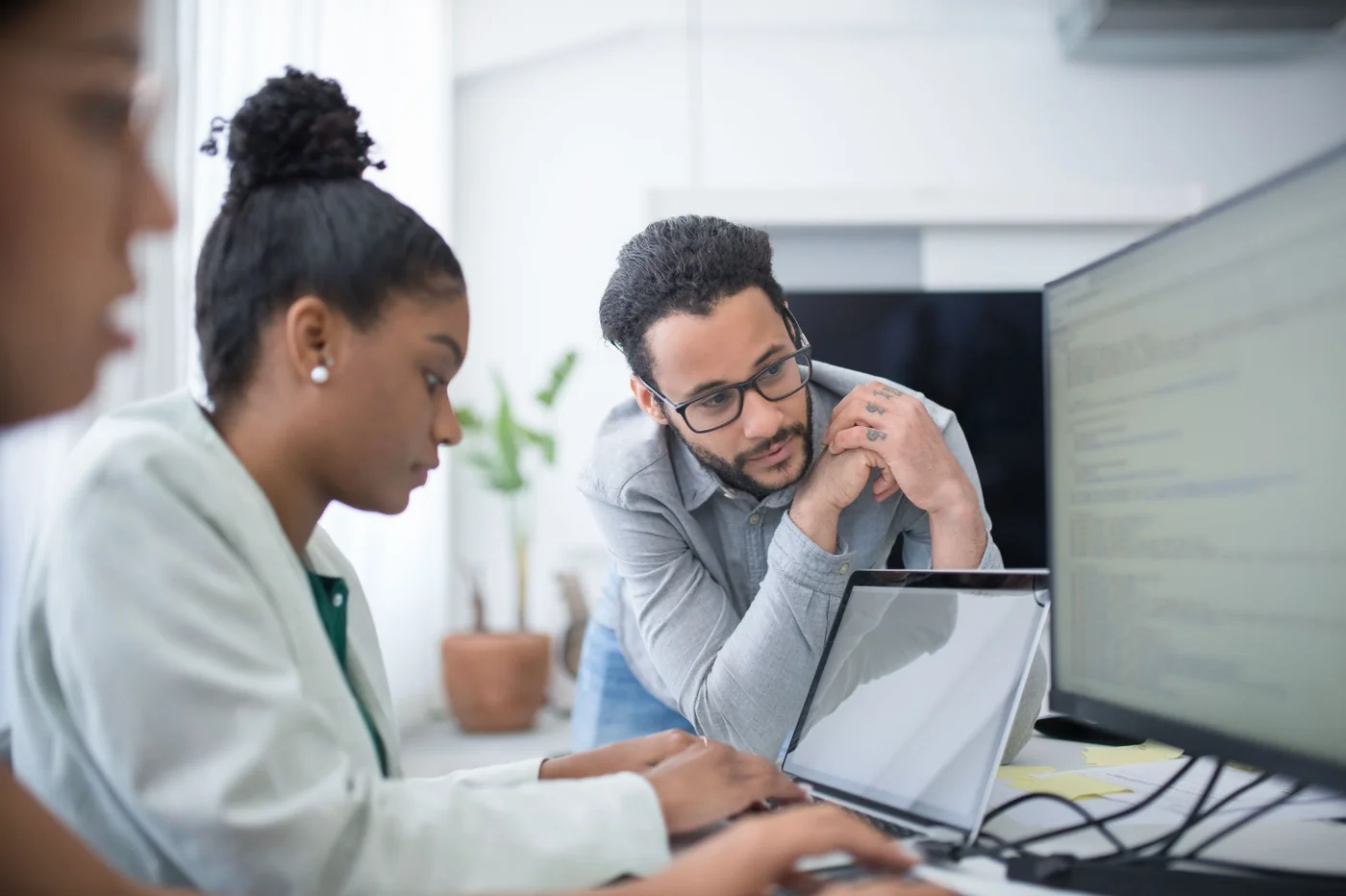 Analytics Engineering in Regulated Environments: dbt, Version Control, and Validation